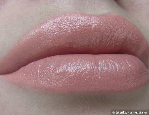 Помада на выброс: Givenchy Le Rouge Lipstick #102 Beige Plume