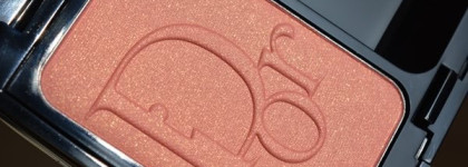 Красивые и послушные румяна Dior Diorblush poudre couleur vibrante 756 Rose Chérie