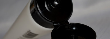 Два средства для умывания для жирной кожи: Christina и Cosrx