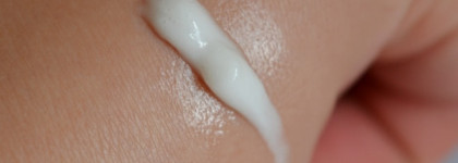 Два средства для умывания для жирной кожи: Christina и Cosrx