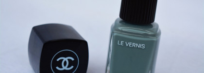 Спокойный Chanel Le Vernis Longwear #566 Washed Denim
