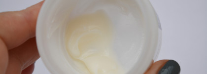 Два крема для ухода за зоной шеи и декольте от Yeouth и Medi-Peel