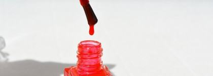 Коралловое стекло: YSL La Laque Couture №145 Night Bird