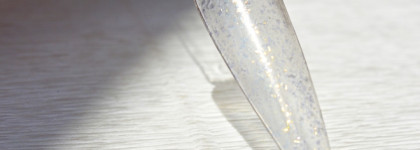 Снежные хлопья Diorific Glittery Top Coat # 001 Golden Snow от Christian Dior