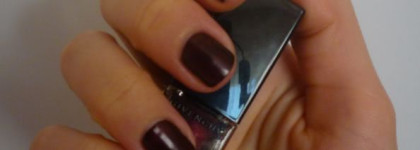 Givenchy - Vernis Please! оттенок Fatal Plum 120