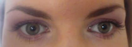 О тенях, карандаше для глаз и блеске для губ. Shiseido, Bourjois, игрушечный блеск «Подари радость»