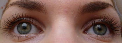 Тушь для ресниц: Clarins, MaxFactor, Givenchy, Loreal, Clinique. Карандаш для глаз: Clarins