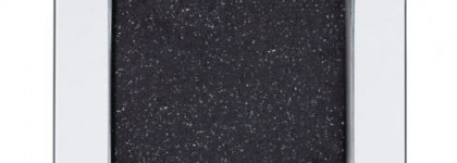 Когда фантазия не работает, а выглядеть хочется интересно или макияж черными тенями