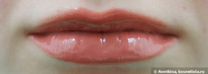 Lingonberry Lip Lacquer - помада «Жидкий глянец» от Lumene (оттенок 03)