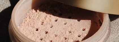 Jane Iredale Amazing Base Mineral Foundation SPF 20 тон Natural – Рассыпчатая пудра-основа СПФ 20