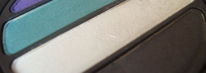 Giorgio Armani. La Femme bleue eye palette