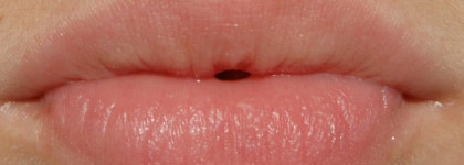 А вот и мой нюд Estee Lauder Pure Color Sensuous Rouge Lipcolor, 01 Nude Affair