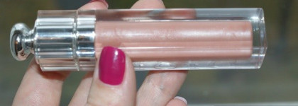 "Нежные" блески... YSL Golden Gloss 19 Golden Petal и Dior Addict Ultra-Gloss 216