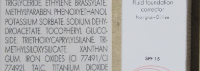 Тональный корректирующий крем для чувствительной кожи Avène Couvrance Fluid Foundation Corrector 01 Porcelaine