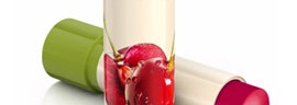 Мои маст-хэвы для губ: Yves Rocher Nourishing Lip Balm Raspberry, Strawberry, Cherry