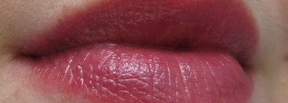 Мои маст-хэвы для губ: Yves Rocher Nourishing Lip Balm Raspberry, Strawberry, Cherry