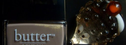 Загадочный гриб. Лак Butter London "Fash Pack"