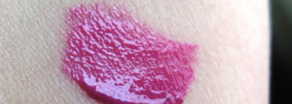 Фуксия all day long. Лак для губ Rouge Pur Couture Glossy Stain #16 "Pourpre Preview" от Yves Saint-Laurent