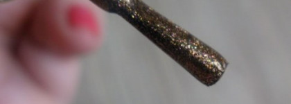 Эстее Лаудер и интересные лаки. Estee Lauder Nail Polish Pure Color "0K Nouveau Riche" и Estee Lauder Nail Polish Pure Color "H0 Unsatiable"