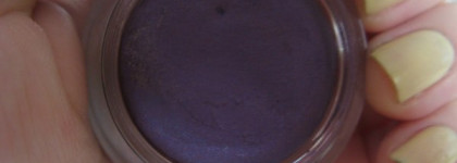 Фиолетовый закат. Кремовые тени для век с мерцающим эффектом "Shimmering Cream Eye Color VI 305 Purple Dawn" от Shiseido