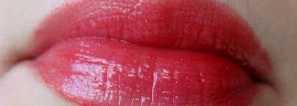 Красный и прекрасный. Новый блеск для губ Gloss D'enfer Maxi Shine #421 "Red Pow" от Guerlain