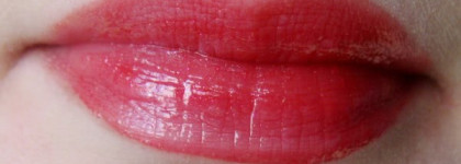 Красный и прекрасный. Новый блеск для губ Gloss D'enfer Maxi Shine #421 "Red Pow" от Guerlain