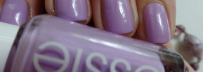Свяжусь с кем угодно. Лак Essie # 823 "Bond With Whomever"