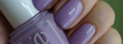 Свяжусь с кем угодно. Лак Essie # 823 "Bond With Whomever"