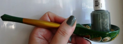 Военно-полевой роман. Лак Essie Nail Laquer #100 "Sew Psyched"