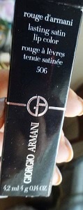 Неожиданный приятный подарок. Помада Giorgio Armani Rouge D'armani Lasting Satin Lip Color №506
