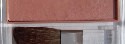Невинный румянец с Clinique Blushing Blush Powder Blush Innocent Peach (102)