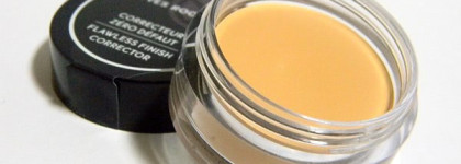 Yves Rocher Flawless Finish Corrector (100 Très Clair)