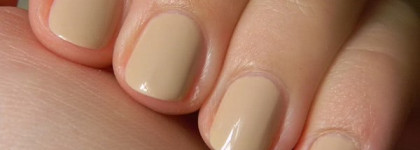 Essence: Nude Glam Nail Polish 05 toffee to go