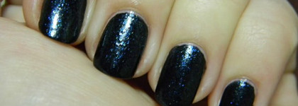 Essence: The Twilight Saga Breaking Down part 2 nail polish 01 Jacob`s Protection