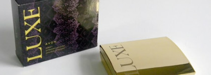 Avon: Luxe Pressed Powder Fair Silk