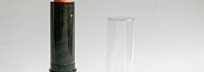 Oriflame: Pure Colour Lipsticks Candy Pink 21147 and Coral Rose 21148