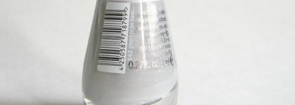 Essence: Colour&Go Nail Polish 142 Grey-t to be here