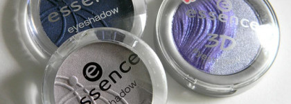 Essence: Тени для век Is it purple?, Out of the blue и Irresistible purr-ple
