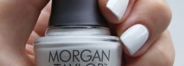 Morgan Taylor All White Now и El Corazon 423/121 Fenechka