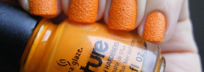 China Glaze: Nail Laquer with Hardeners Toe-Tally Textured 1190 (Texture)