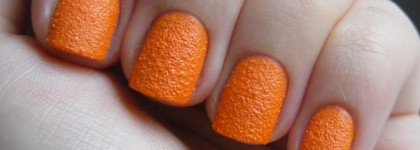 China Glaze: Nail Laquer with Hardeners Toe-Tally Textured 1190 (Texture)