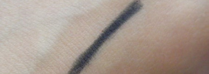 FreshMinerals Waterproof Automatic Eyeliner Black and Lipliner Burgandy