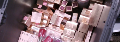 Claudia Schiffer for Artdeco: Стоит ли за ней гоняться?