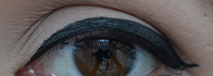 Стрелок мне: Подводки с кисточками Clinique vs. Physician`s Formula