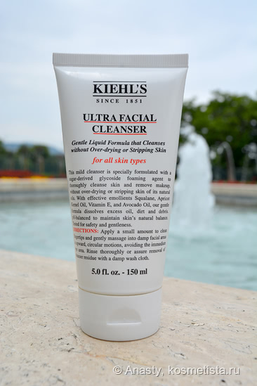 Умывание: Kiehl`s Ultra Facial Cleanser утром и пенка Biore вечером
