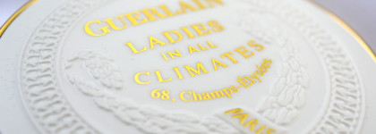 Guerlain: Ladies in All Climates Universal Illuminating Powder - Transparent