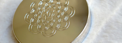 Guerlain: Météorites Compact - Colour Correcting, Blotting and Lighting Powder - 02 Light