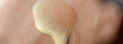 Что делает сыворотка за 150 евро? Guerlain - Abeille Royale Double R Renew & Repair Serum