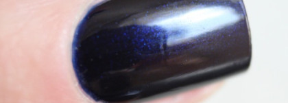 Yves Saint Laurent La Laque Couture Nail Lacquer 17 Bleu Cobalt