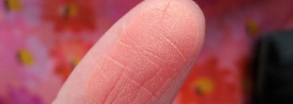 Равнение на лето! Chanel  Joues Contraste Powder Blush №82 Reflex